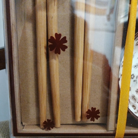 Japanese Style Chopsticks And Saucer Set - Picture 4 of 10